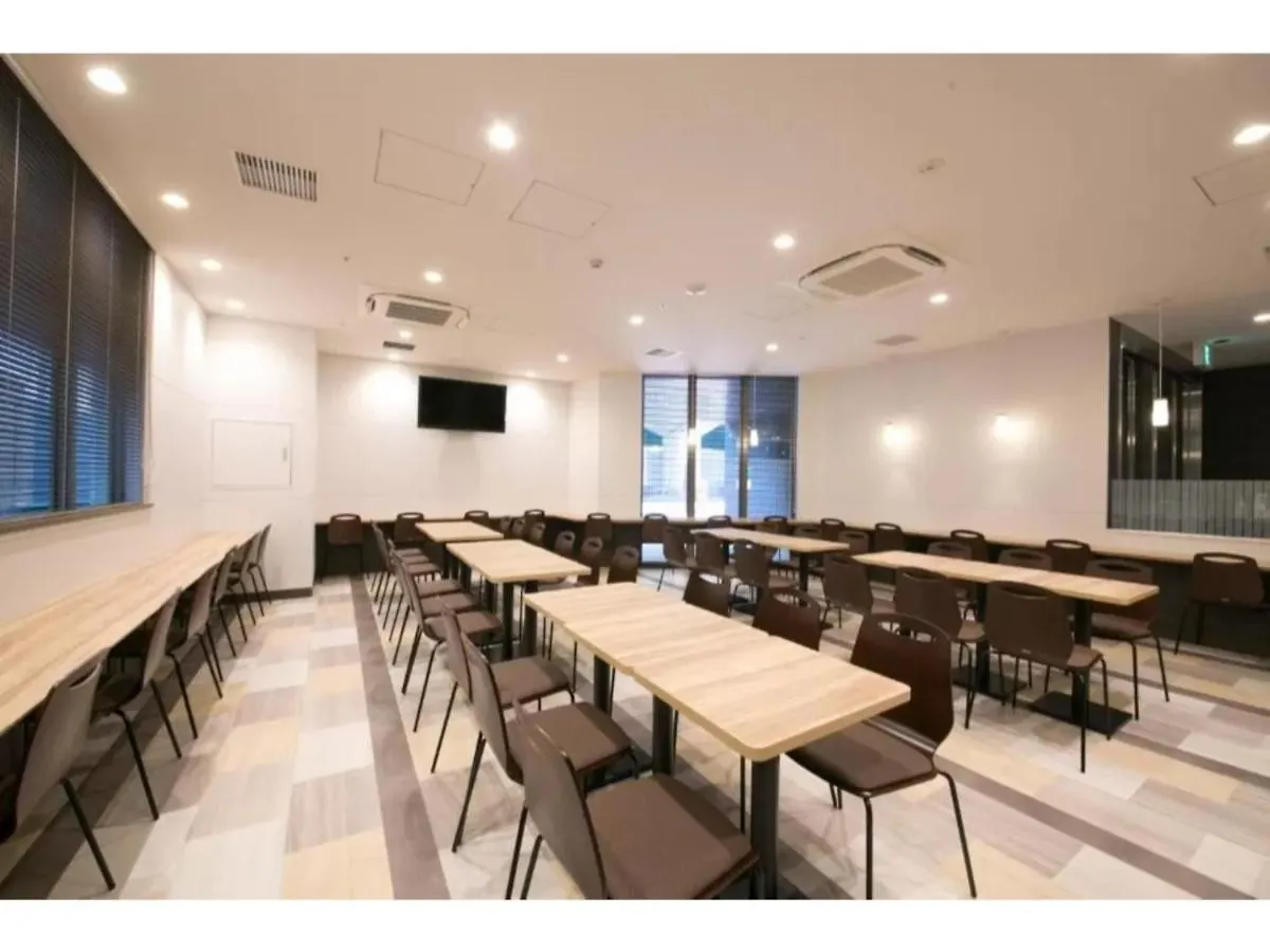 R&B Hotel Shin Osaka Kitaguchi - Vacation Stay 15205V 0*,  日本